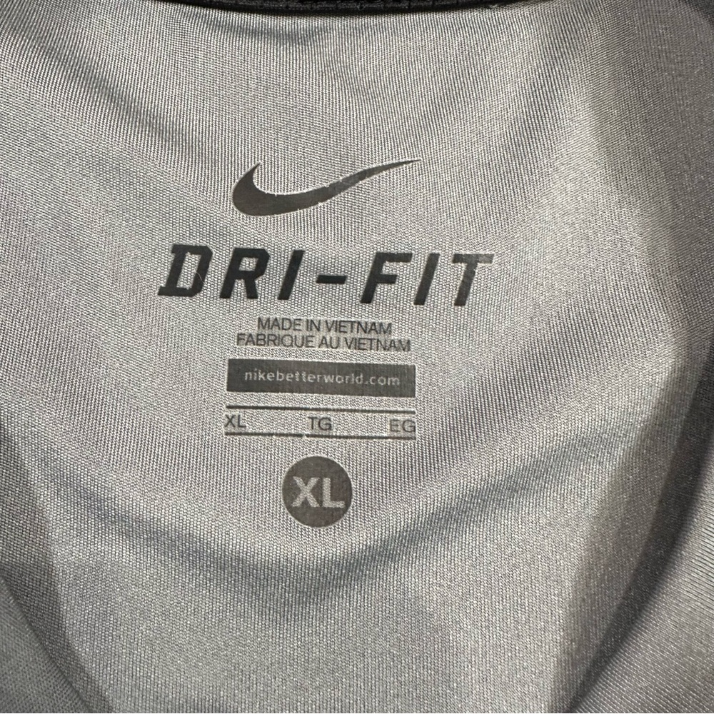 Nike Dri Fit Shirt Men's XL Gray Short Sleeve Performance Athletic Training Tee - Picture 3 of 7